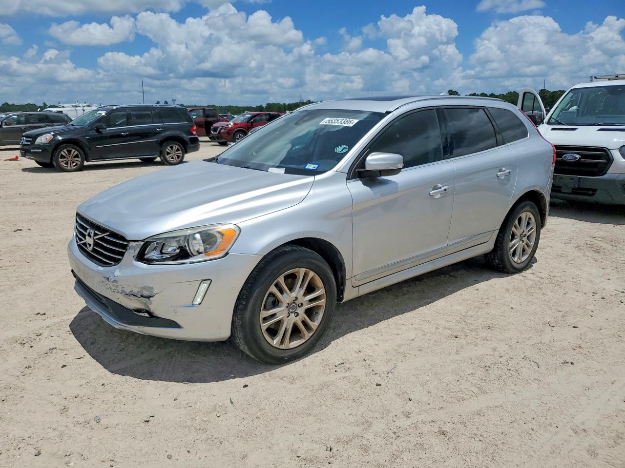 2015 VOLVO XC60 Platinum (non R design)
