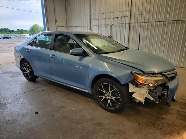 2012 TOYOTA CAMRY