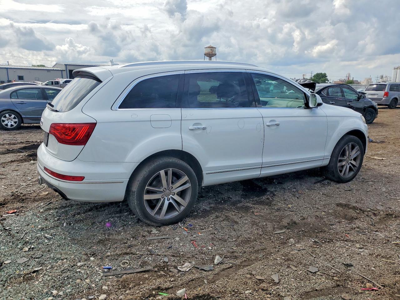 2012 AUDI Q7 Premium Plus