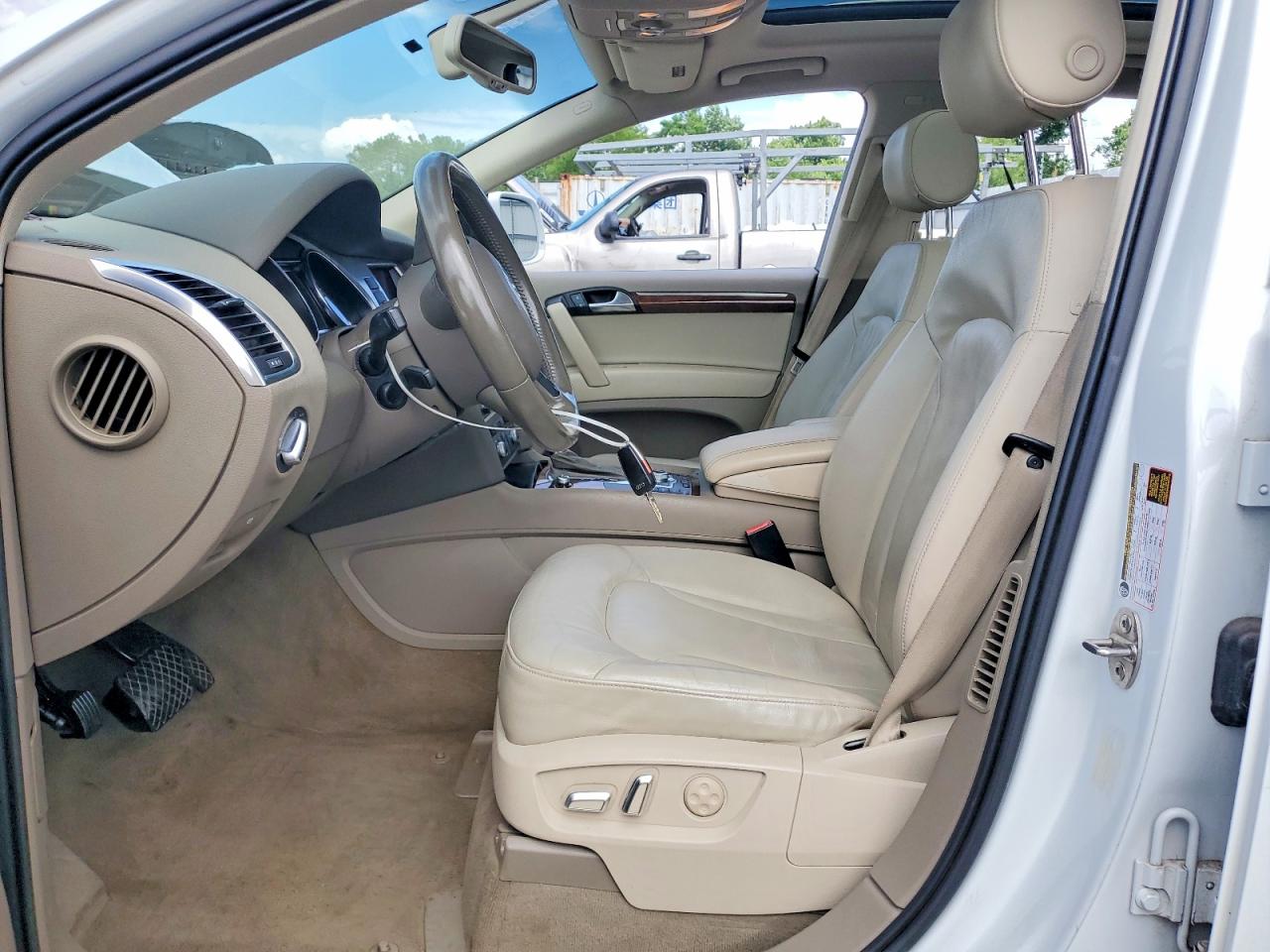 2012 AUDI Q7 Premium Plus