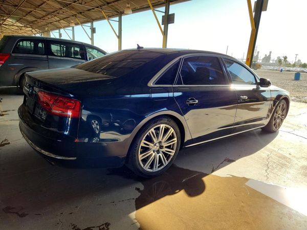 2012 AUDI A8 L