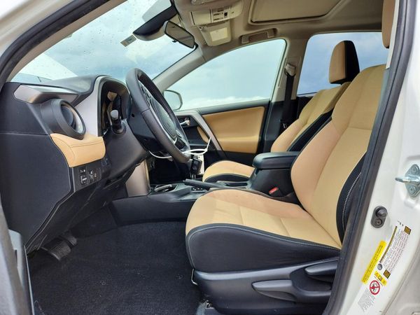 2017 TOYOTA RAV4 XLE