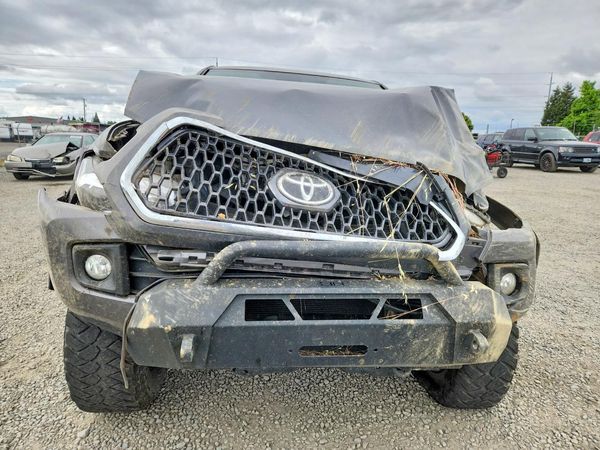 2019 TOYOTA TACOMA SR5