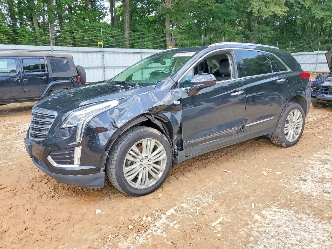 2019 CADILLAC XT5 Premium Luxury