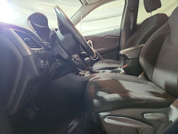 2019 JEEP CHEROKEE LATITUDE 4X4