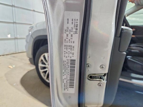 2019 JEEP CHEROKEE LATITUDE 4X4