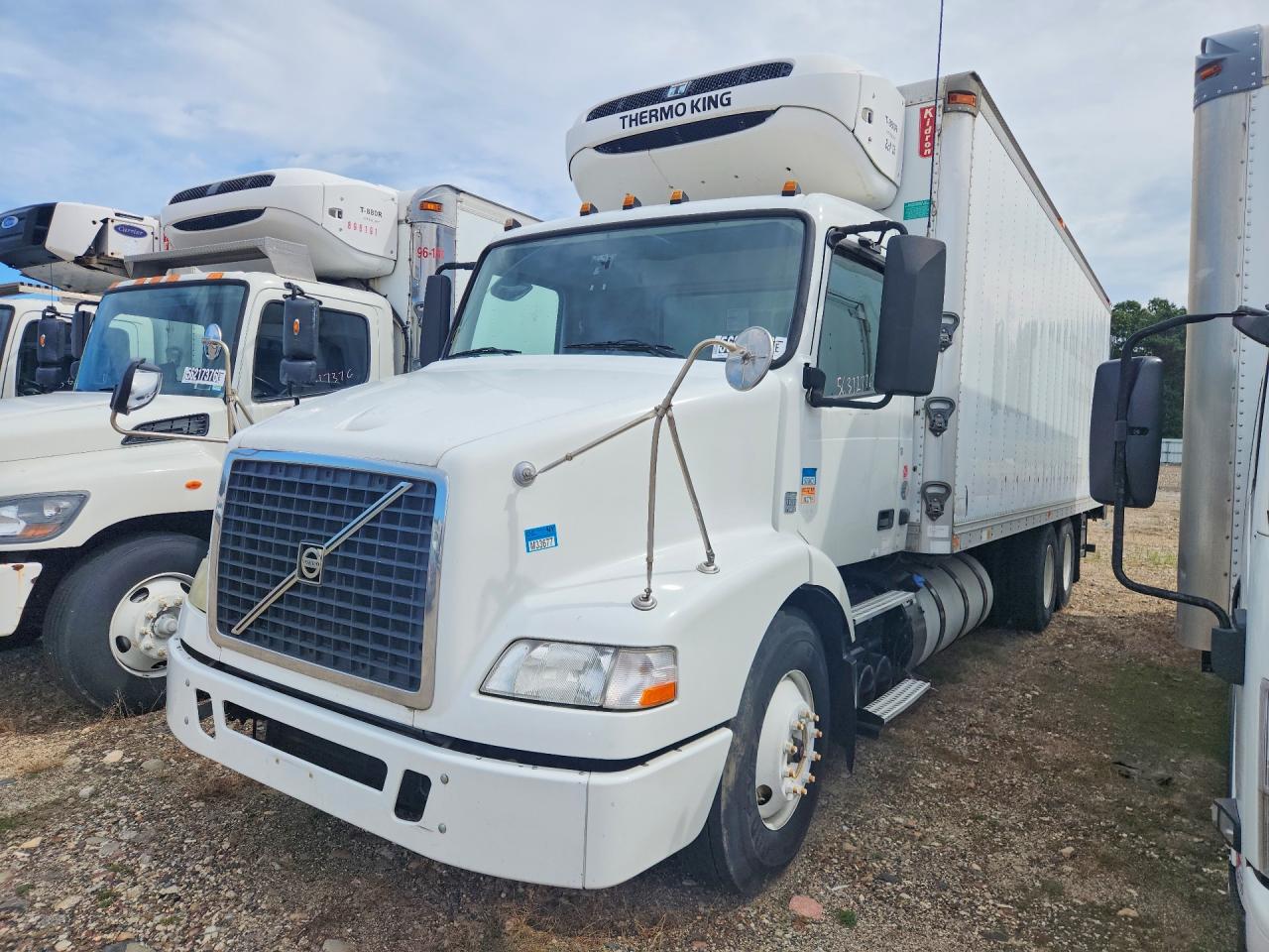 2014 VOLVO VNM