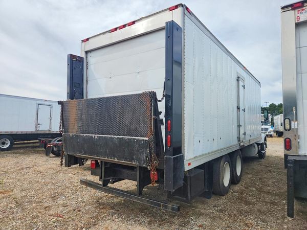2014 VOLVO VNM