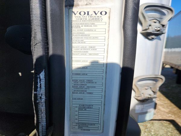 2014 VOLVO VNM