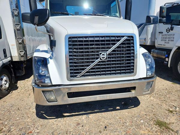 2016 VOLVO VNL