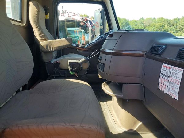 2016 VOLVO VNL