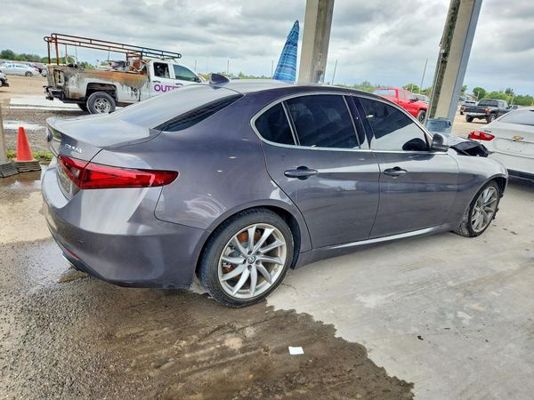 2019 ALFA ROMEO GIULIA RWD