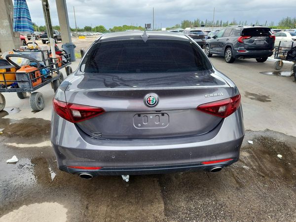 2019 ALFA ROMEO GIULIA RWD