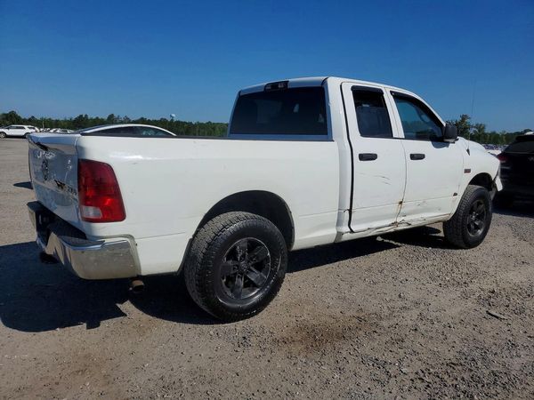 2014 RAM 1500 ST QUAD CAB 4X4