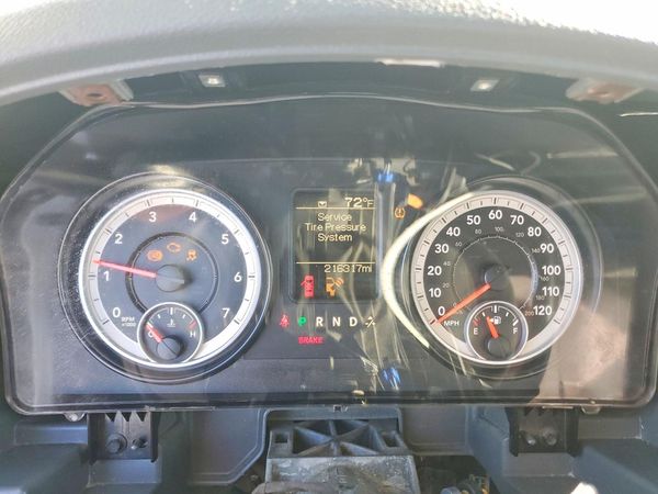 2014 RAM 1500 ST QUAD CAB 4X4