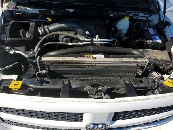 2014 RAM 1500 ST QUAD CAB 4X4