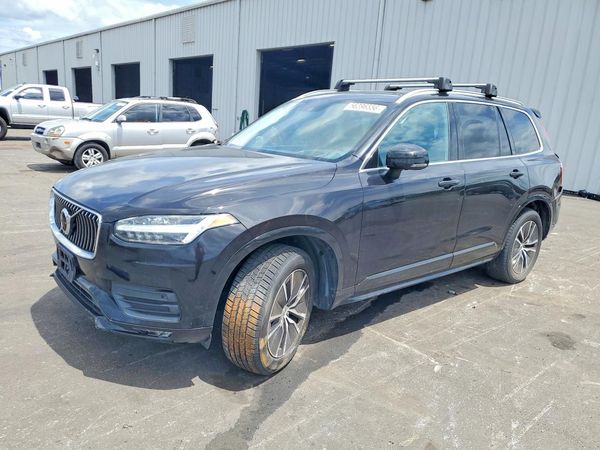 2020 VOLVO XC90 Momentum