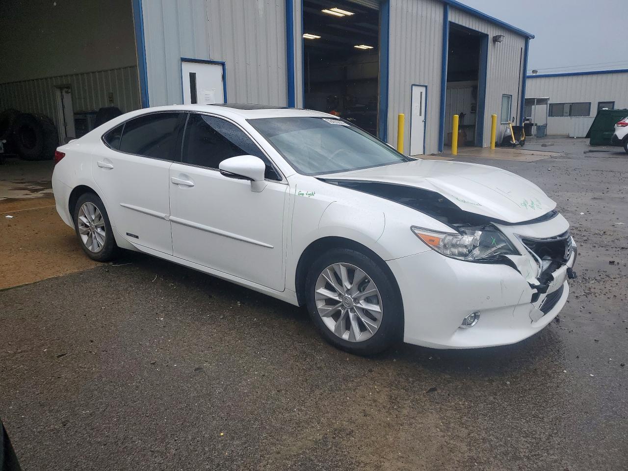 2014 LEXUS ES 300h