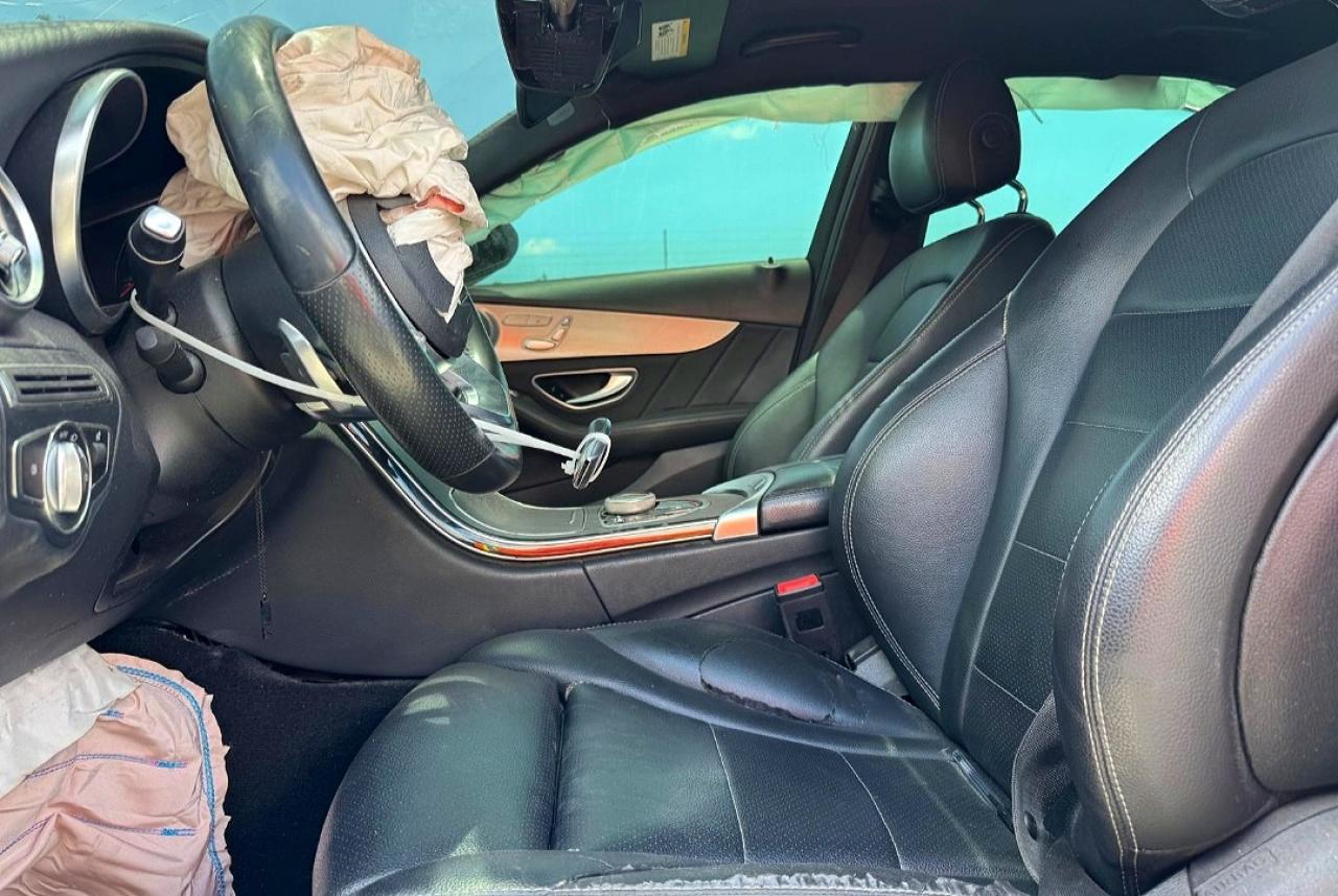2019 MERCEDES-BENZ C C300