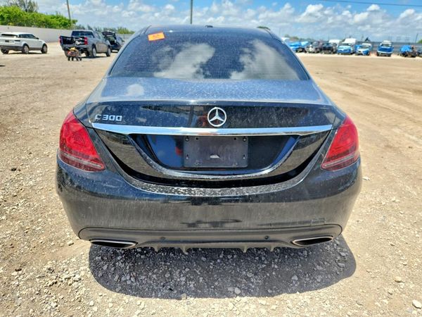 2019 MERCEDES-BENZ C C300