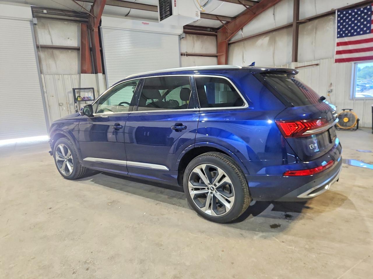2021 AUDI Q7 quattro Premium Plus