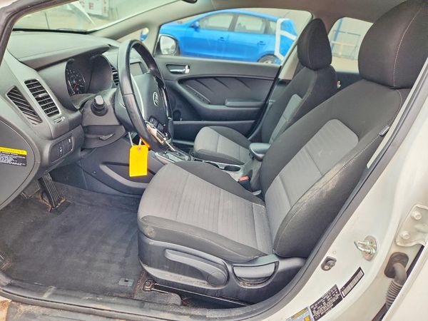 2017 KIA FORTE LX Popular, S