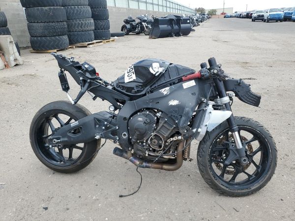 2021 YAMAHA YZF1000 — RSDT