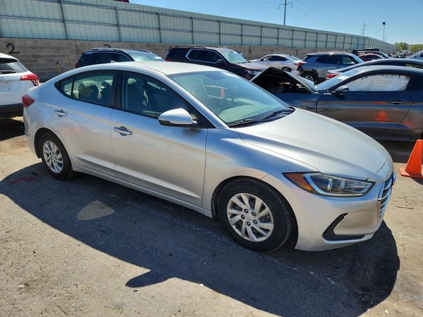 2017 HYUNDAI ELANTRA SE Base