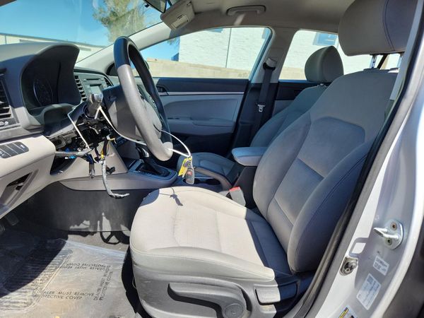 2017 HYUNDAI ELANTRA SE Base