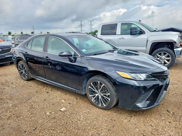 2018 TOYOTA CAMRY