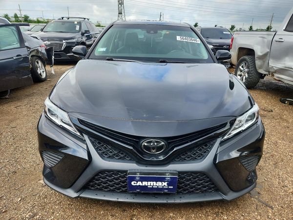 2018 TOYOTA CAMRY