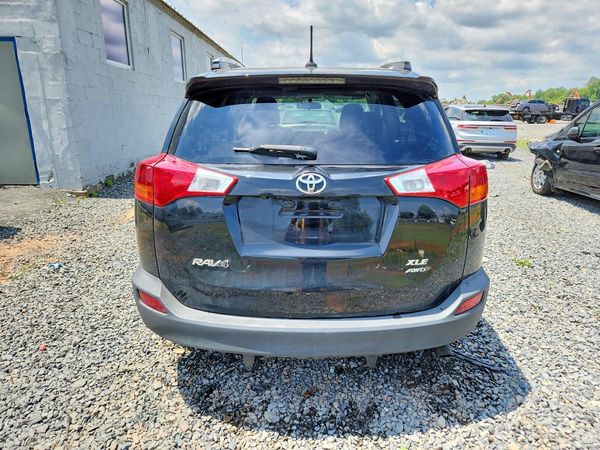 2015 TOYOTA RAV4