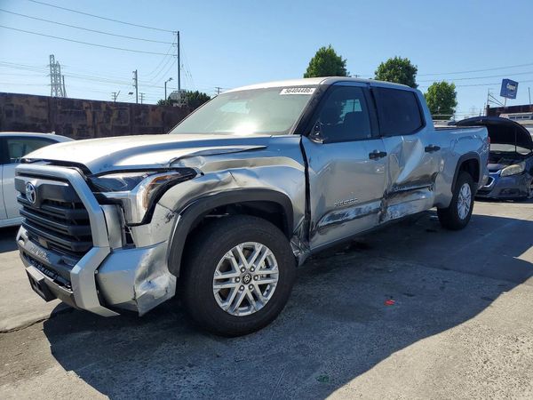 2026 TOYOTA TUNDRA