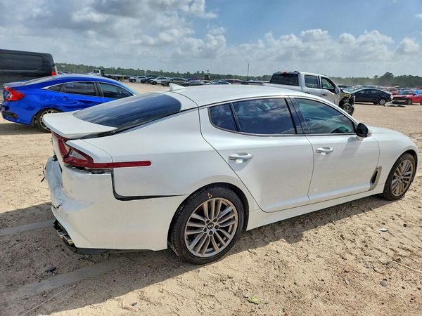 2018 KIA STINGER