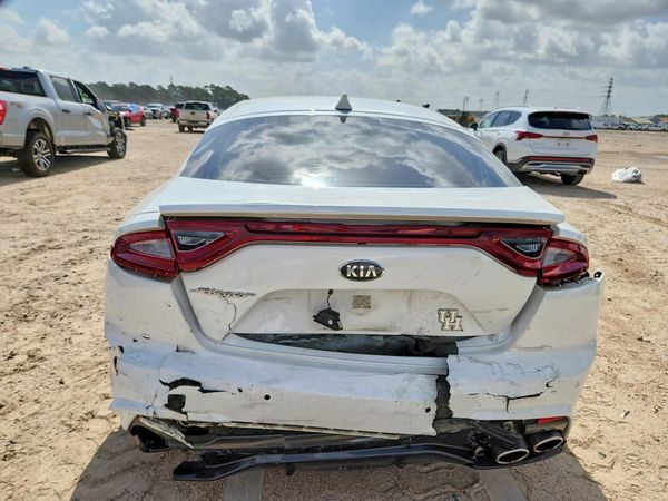 2018 KIA STINGER