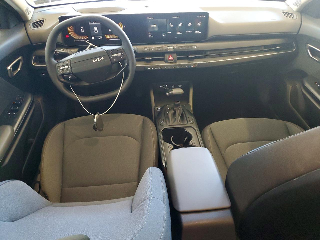 2025 KIA K4 LX, LXS