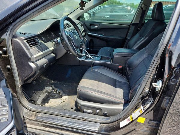 2015 TOYOTA CAMRY