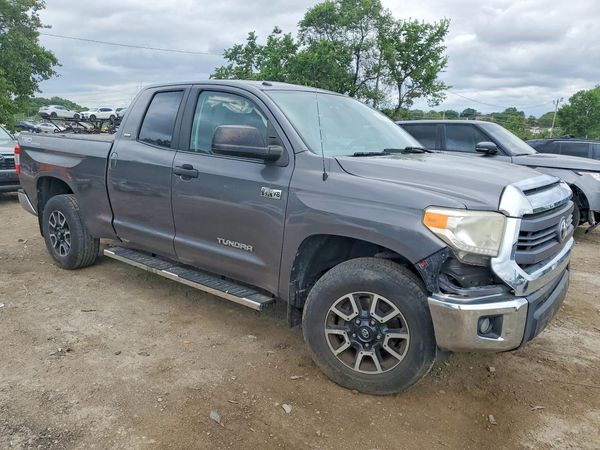 2015 TOYOTA TUNDRA SR5 Grade
