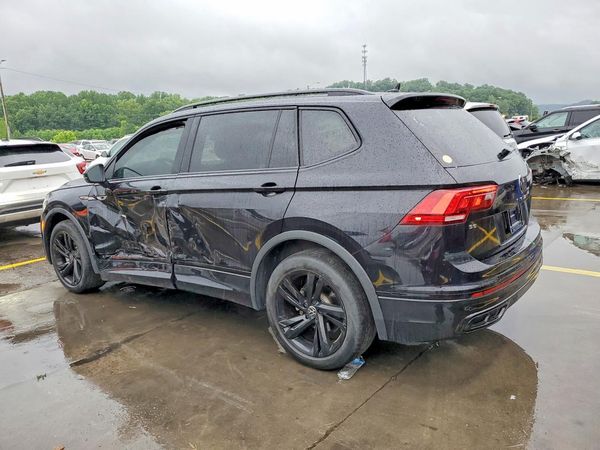 2023 VOLKSWAGEN TIGUAN SE R-Line Black