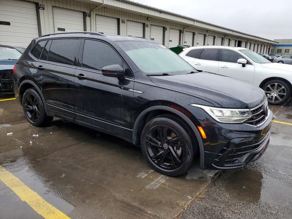 2023 VOLKSWAGEN TIGUAN SE R-Line Black