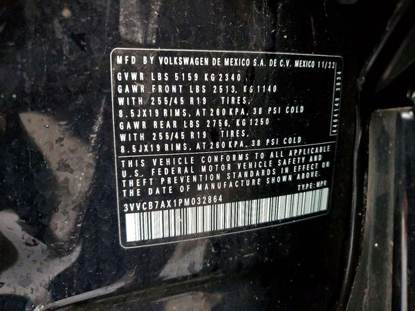 2023 VOLKSWAGEN TIGUAN SE R-Line Black