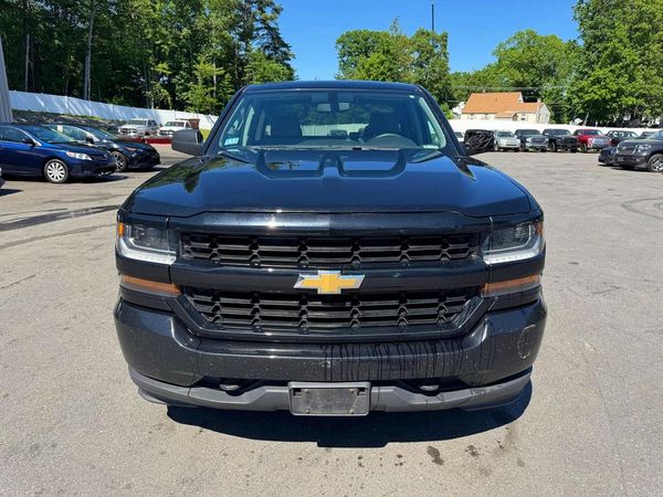 2018 CHEVROLET SILVERADO Custom