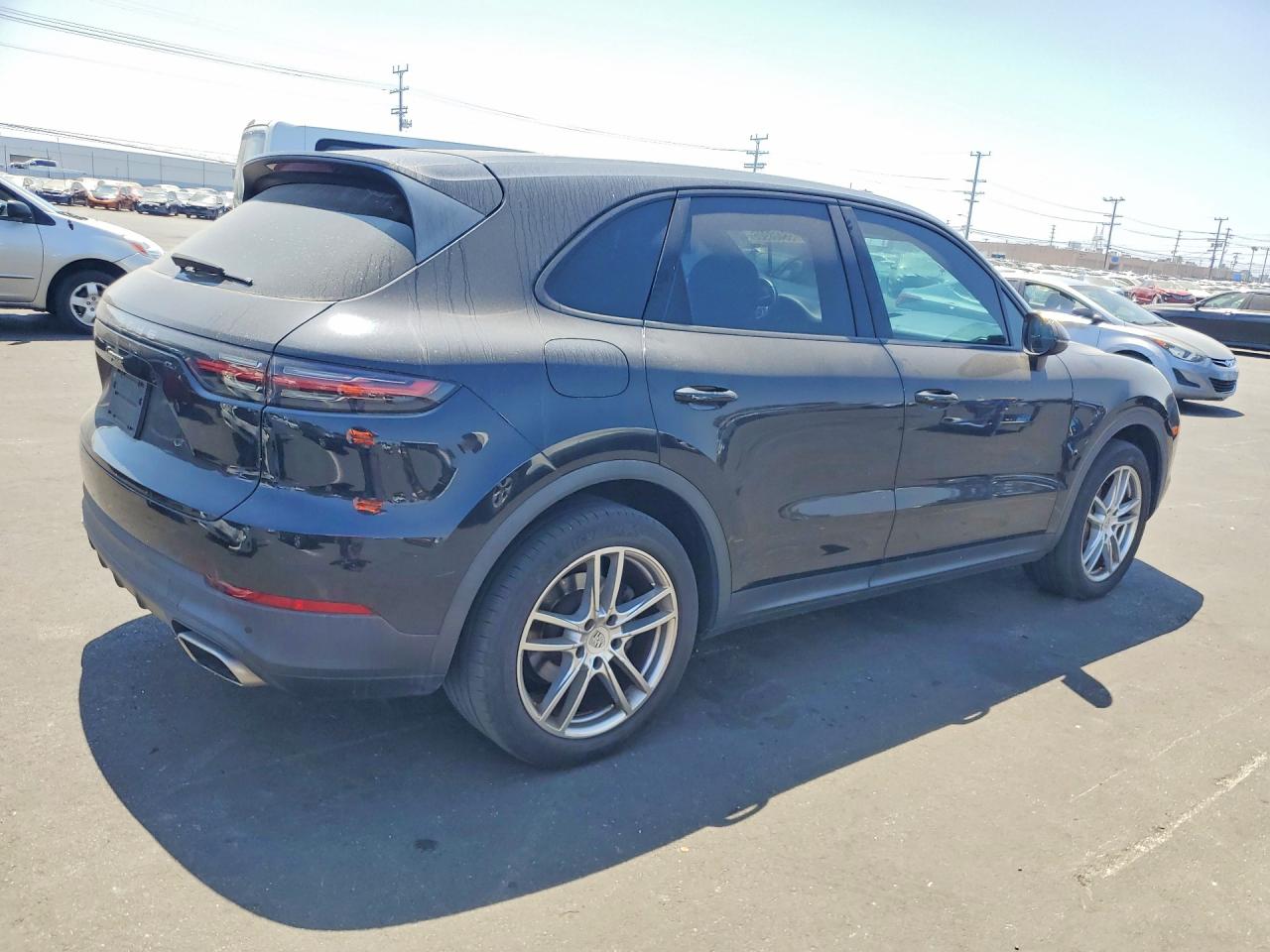2019 PORSCHE CAYENNE