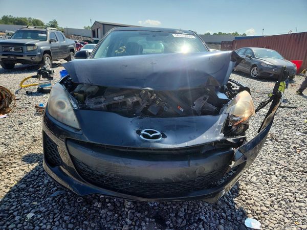2013 MAZDA 3