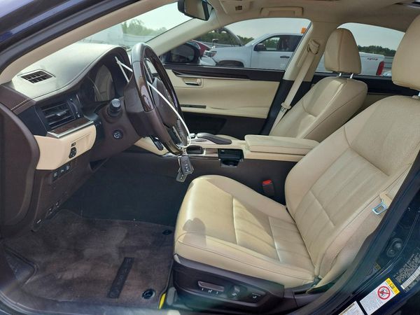 2017 LEXUS ES
