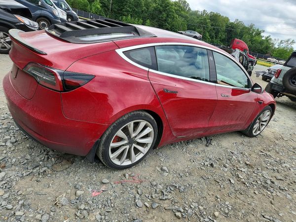 2018 TESLA MODEL 3