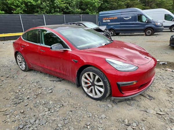 2018 TESLA MODEL 3
