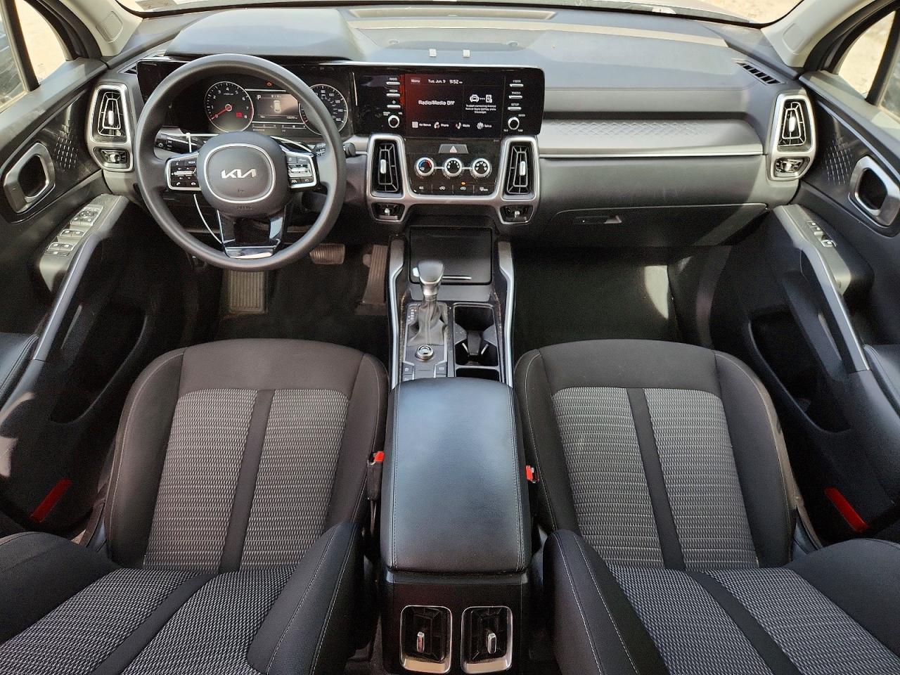 2022 KIA SORENTO LX