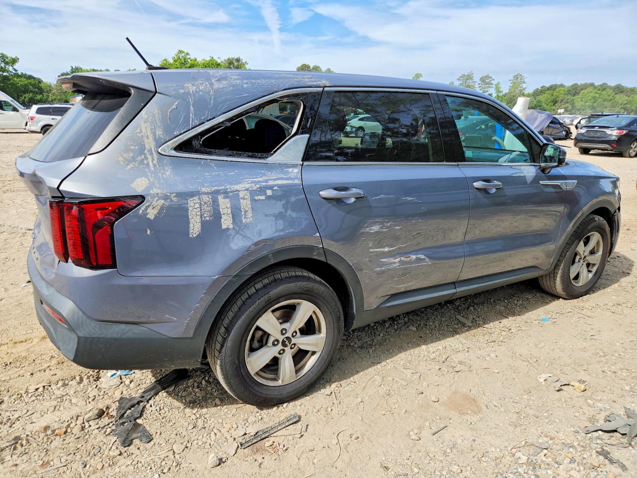 2022 KIA SORENTO LX