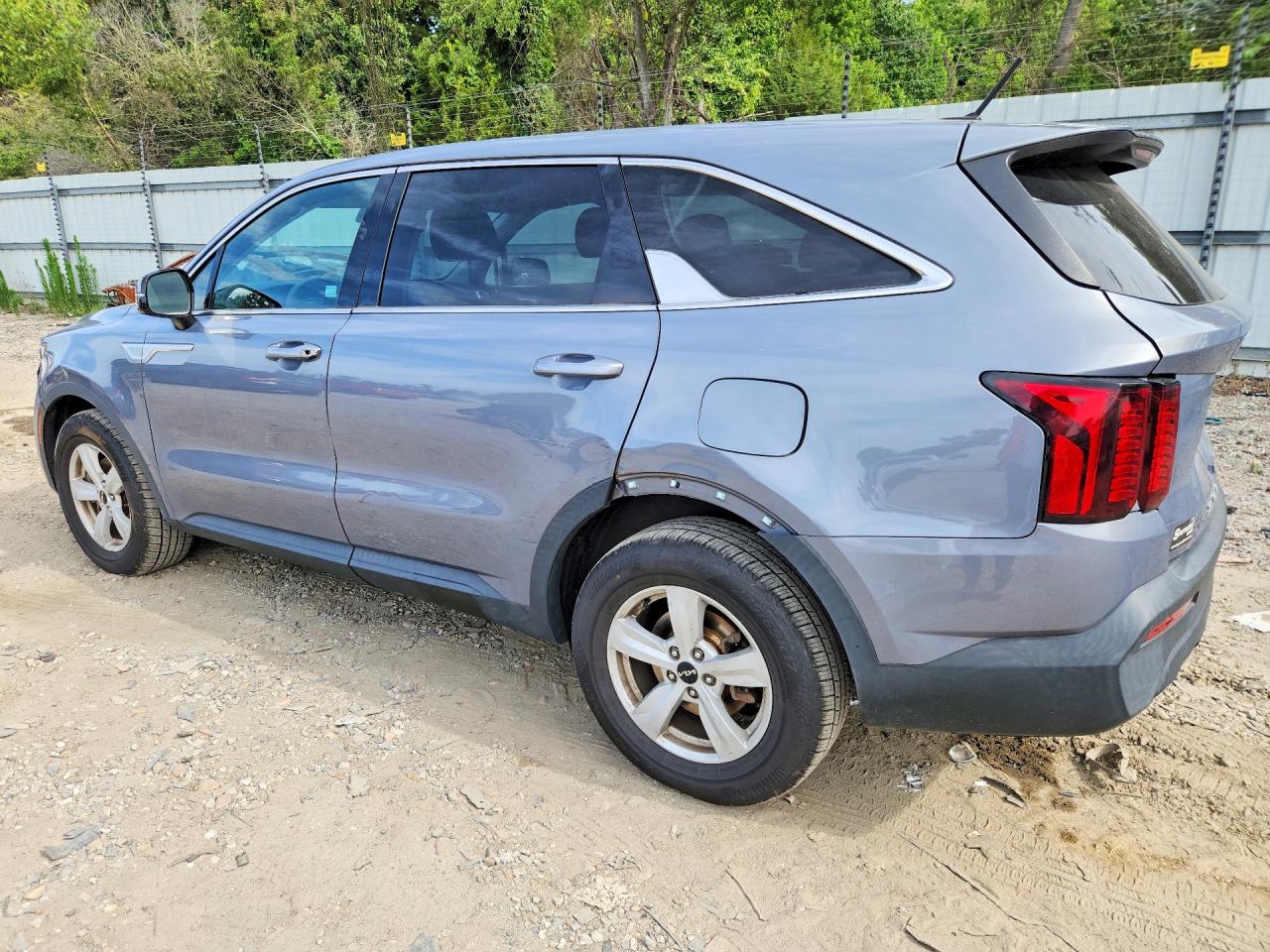 2022 KIA SORENTO LX